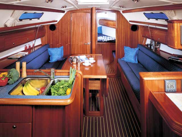 Moon12 - Bavaria 36 (2003) — photo 5